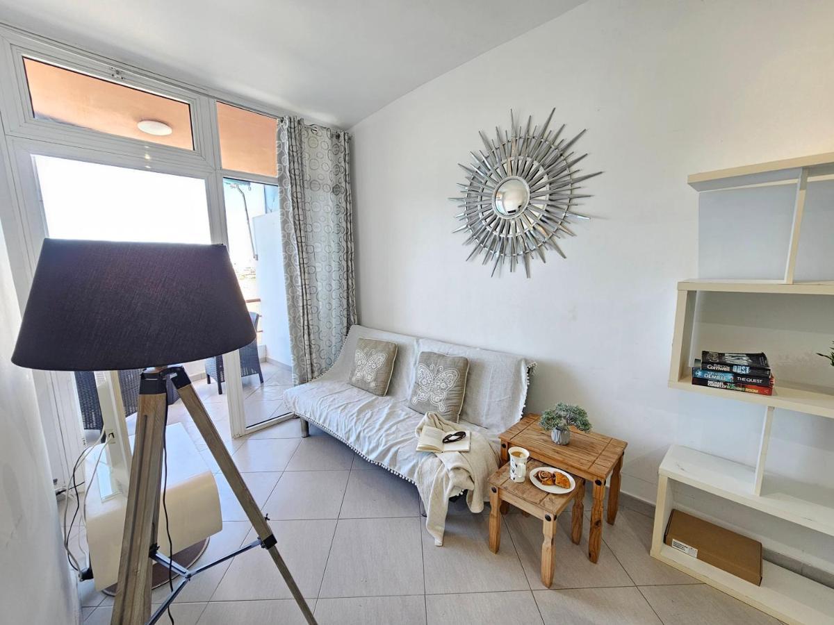 Apartment New Seafront Dreaming View Apartment, Cristianos Arona (Tenerife)