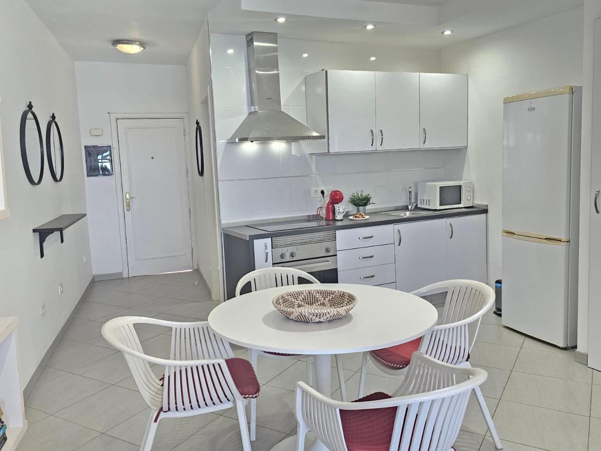 Apartment New Seafront Dreaming View Apartment, Cristianos Arona (Tenerife)