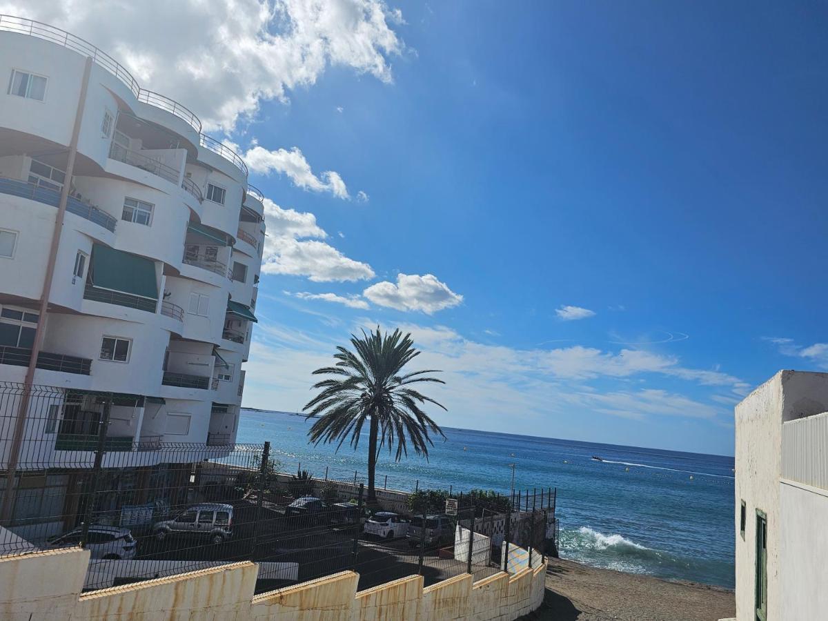 New Seafront Dreaming View Apartment, Cristianos *