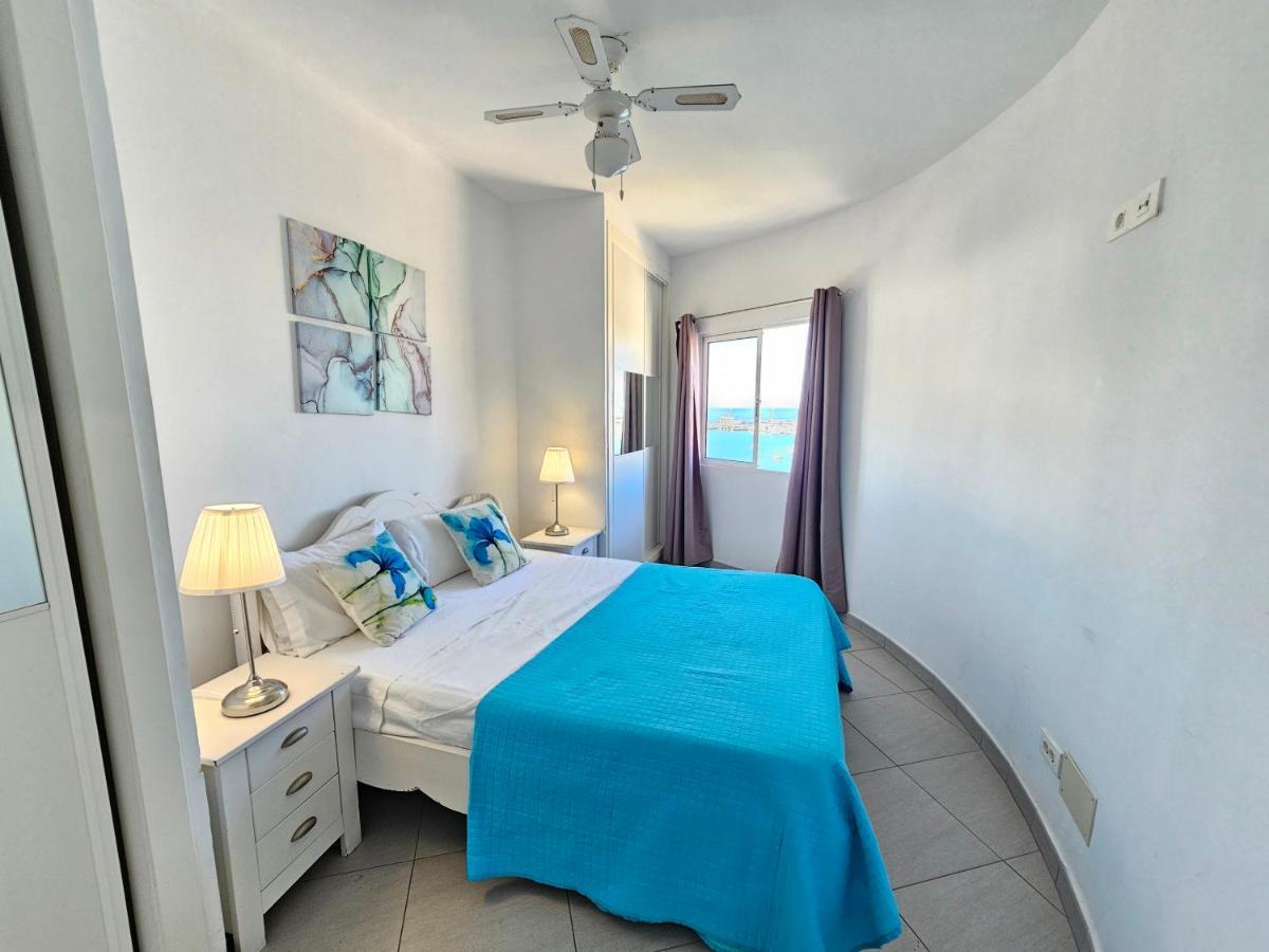 New Seafront Dreaming View Apartment, Cristianos